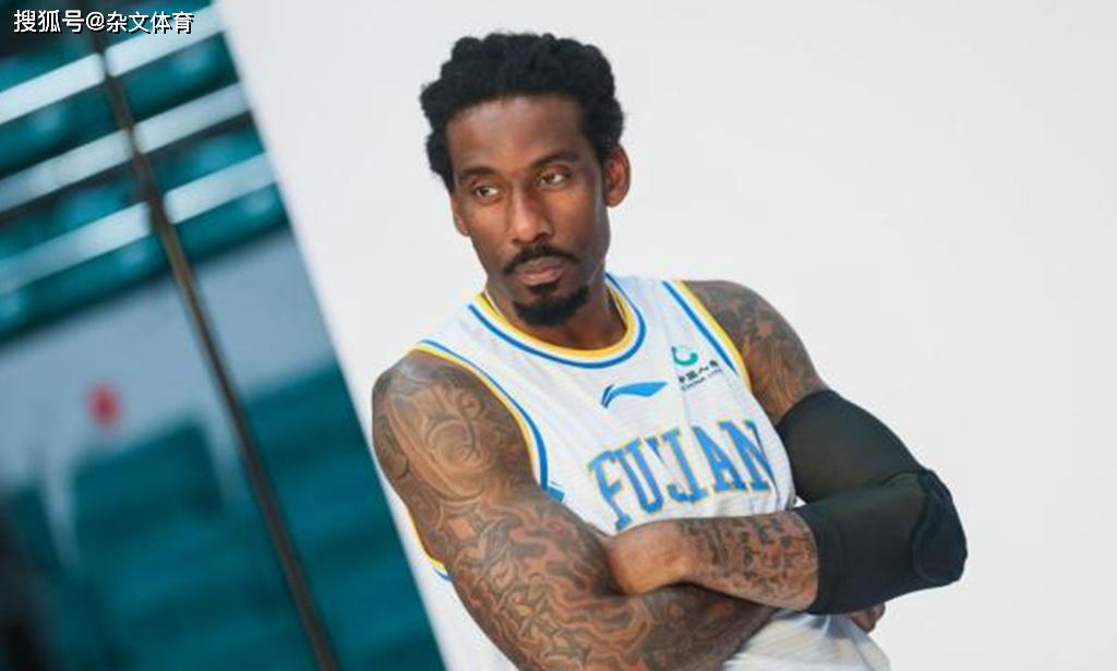  德甲外援闪耀赛场，国际球星主导比赛走向